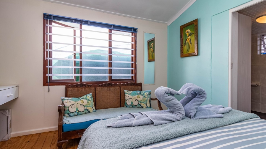 4 Bedroom Property for Sale in Perlemoenbaai Western Cape